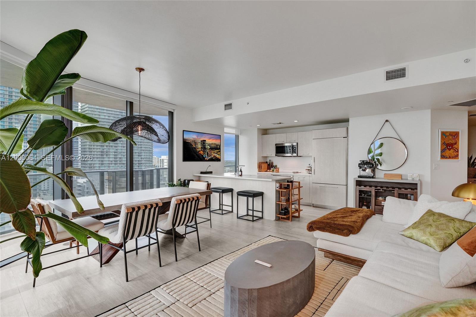 45 Southwest 9th Street, Unit 1803 Miami, FL 33130 - Photo 15 of 39