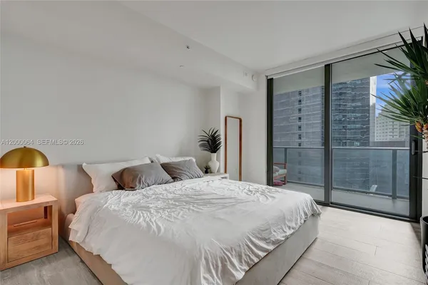 $7,250 | 45 Southwest 9th Street, Unit 1803, Miami, FL 33130