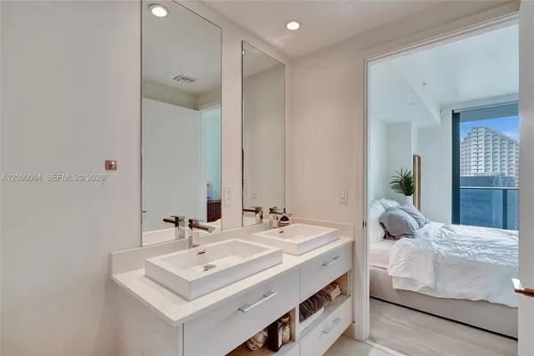 $7,250 | 45 Southwest 9th Street, Unit 1803, Miami, FL 33130