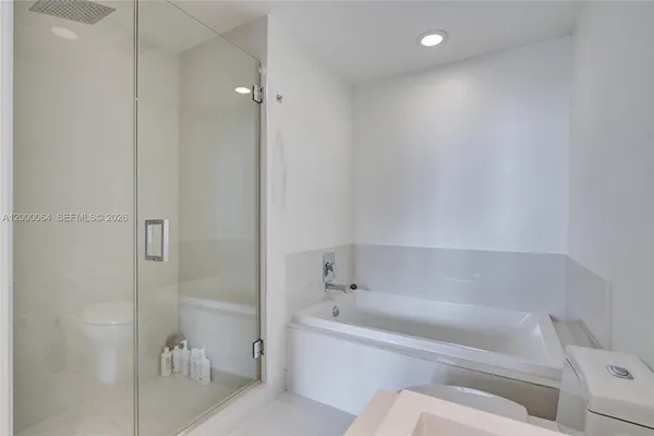 $7,250 | 45 Southwest 9th Street, Unit 1803, Miami, FL 33130