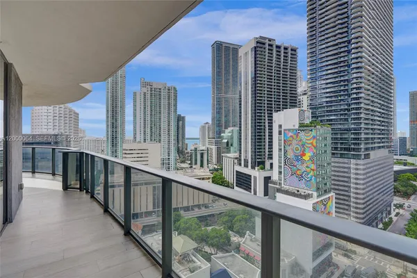 $7,250 | 45 Southwest 9th Street, Unit 1803, Miami, FL 33130