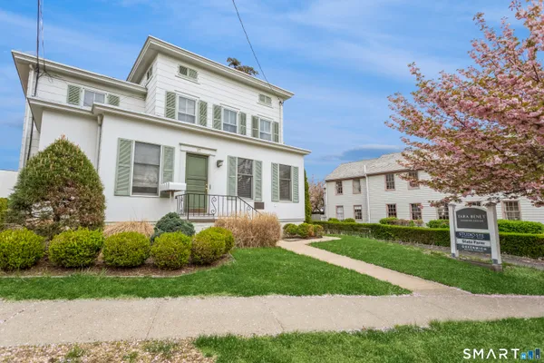$3,600,000 | 37 Arch Street, Greenwich, CT 06830