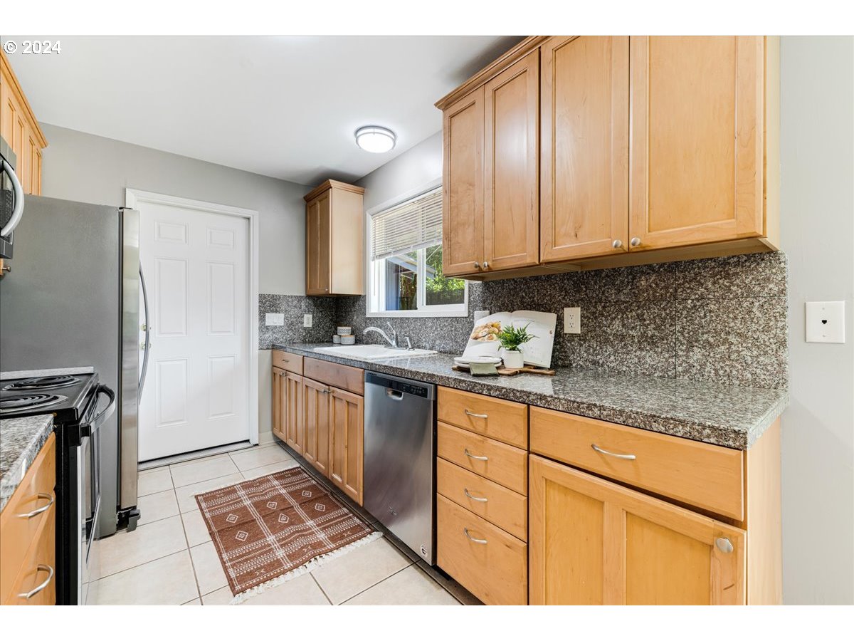 10930 Southwest Polsky Road Beaverton, OR 97005 - Photo 15 of 28