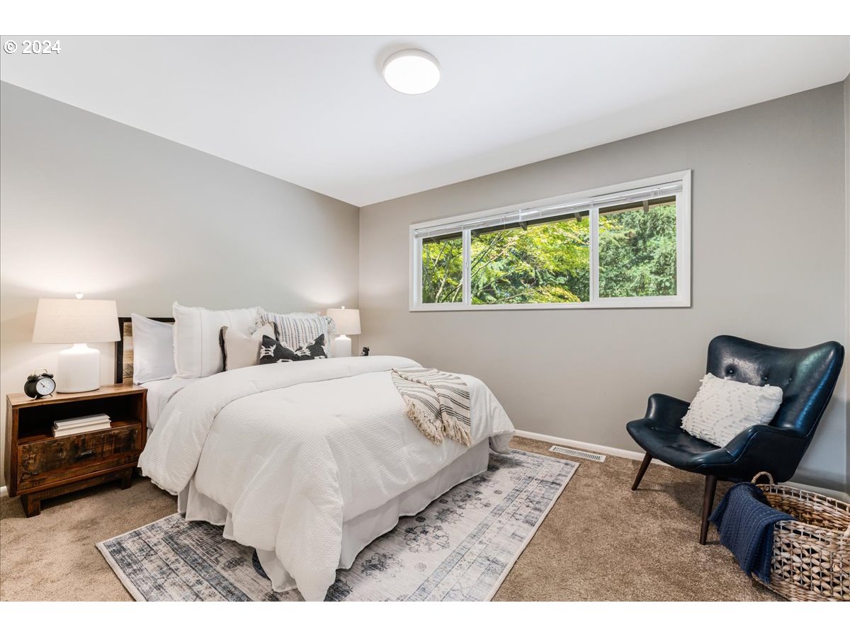 10930 Southwest Polsky Road Beaverton, OR 97005 - Photo 18 of 28