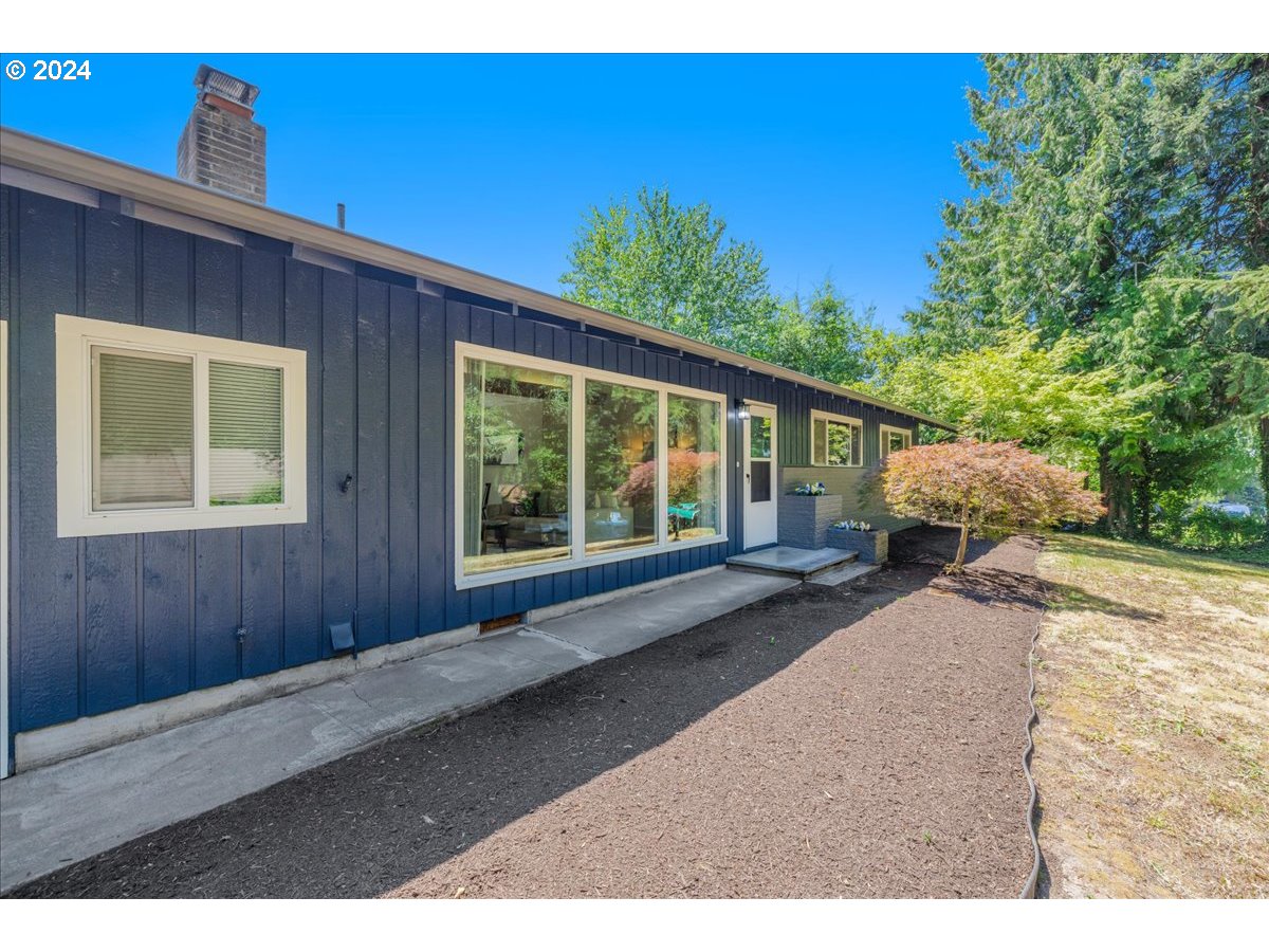 10930 Southwest Polsky Road Beaverton, OR 97005 - Photo 4 of 28