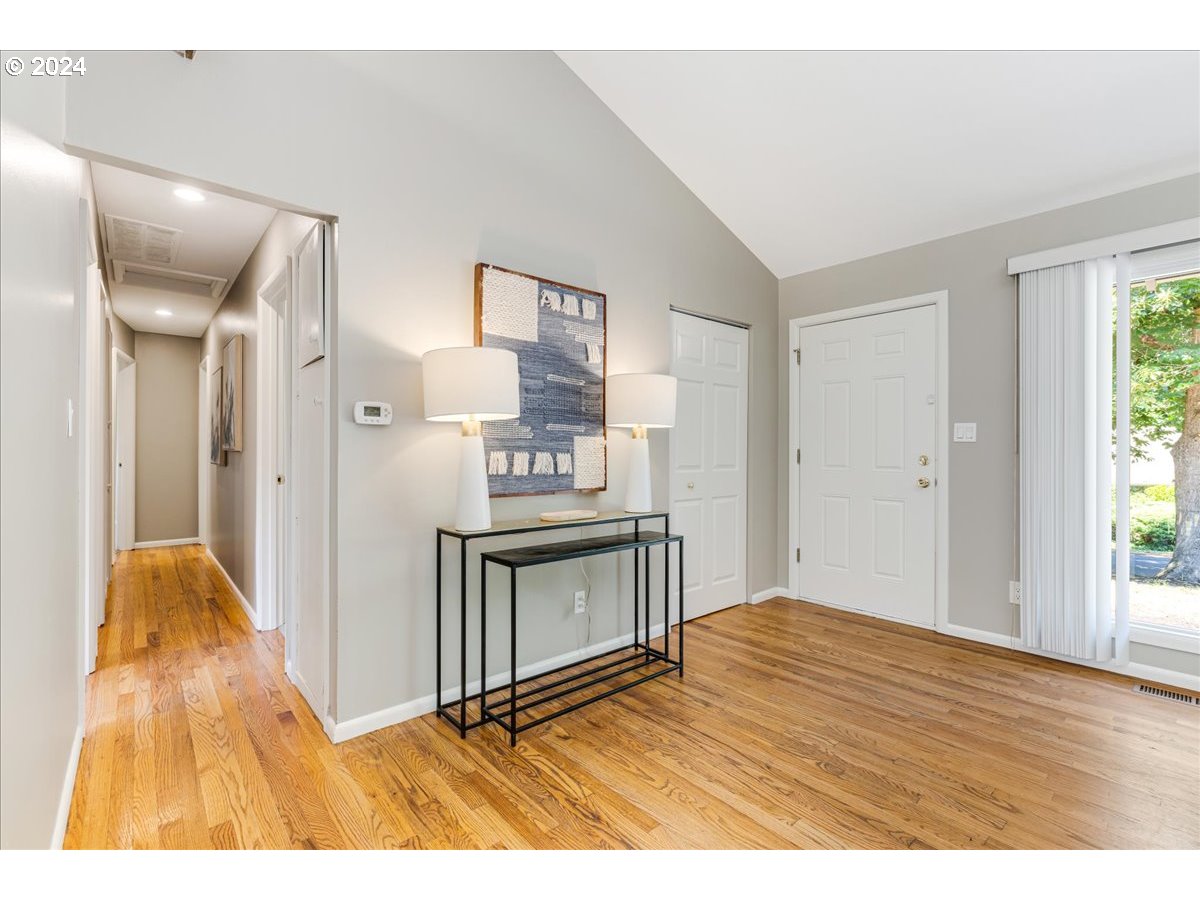 10930 Southwest Polsky Road Beaverton, OR 97005 - Photo 6 of 28