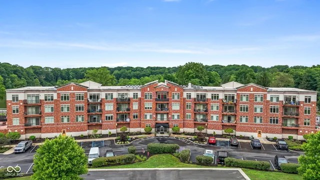 $369,000 | 20971 Shoreline Court, Unit 312, Noblesville, IN 46062