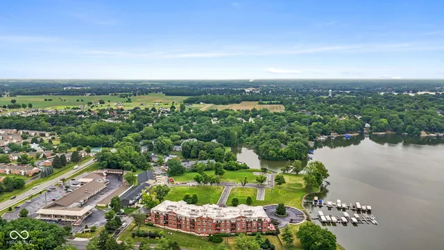 $369,000 | 20971 Shoreline Court, Unit 312, Noblesville, IN 46062