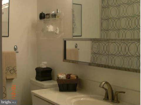 208 Cherry Valley Road Reisterstown, MD 21136 - Photo 13 of 26 Bath