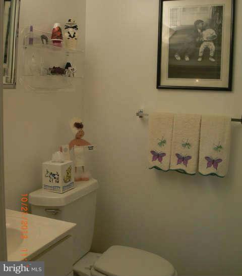 208 Cherry Valley Road Reisterstown, MD 21136 - Photo 17 of 26 Bath