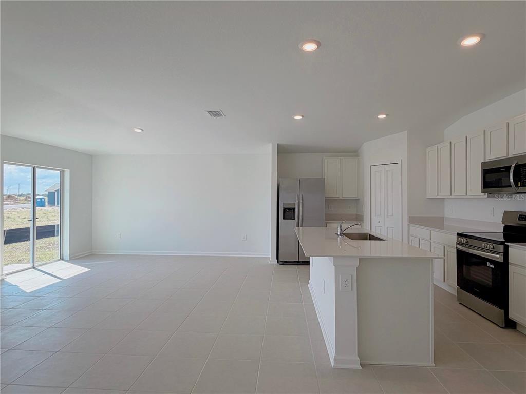 3102 Totem Road Eagle Lake, FL 33839 - Photo 10 of 38