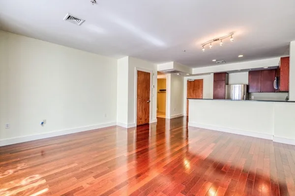 $3,000 | 533 Cambridge Street, Unit 304, Boston, MA 02134