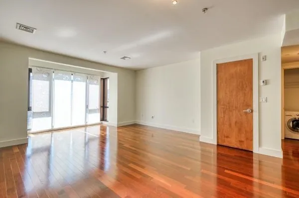 $3,000 | 533 Cambridge Street, Unit 304, Boston, MA 02134