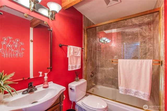 $1,950,000 | 1669 Day Lake Road, Orcas Island, WA 98245