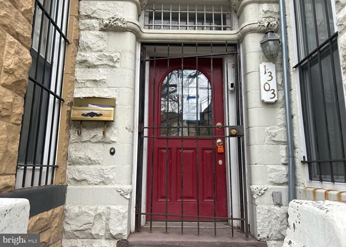 1303 Euclid Street Northwest Washington, DC 20009 - Photo 5 of 18