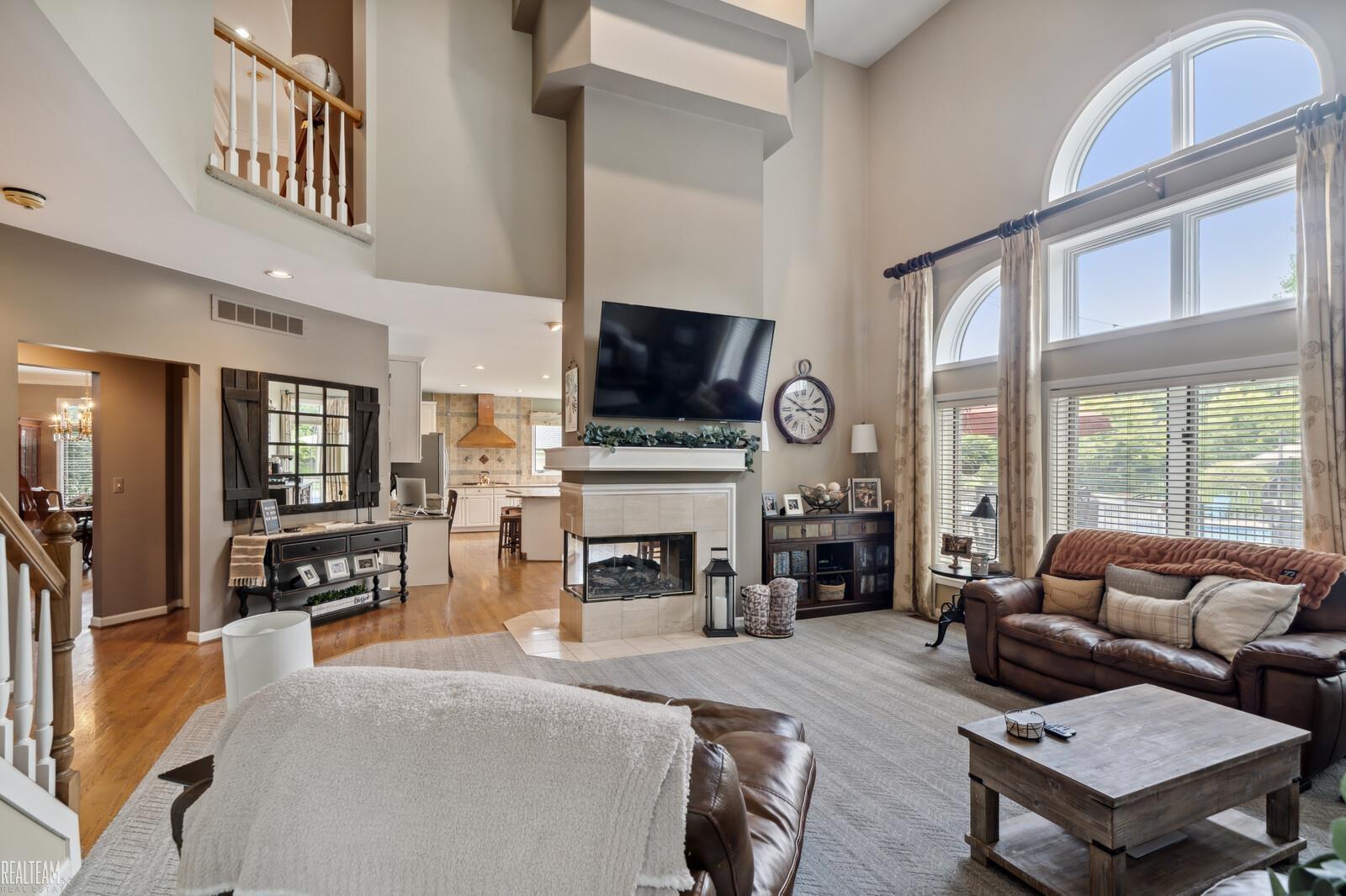 4133 Oak Tree Circle Rochester, MI 48306 - Photo 15 of 65 50149801-0f17304d-e011-485d-9293-3a513fd70a1b.JPG