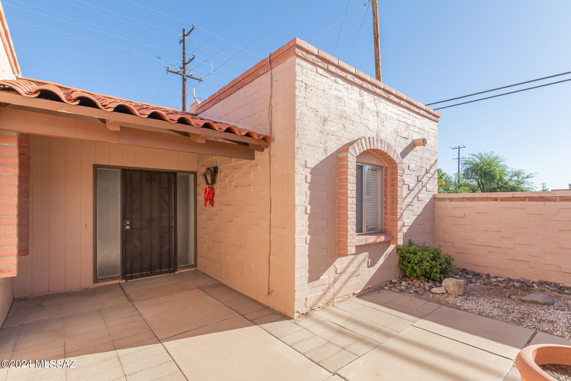 4263 East Allison Road Tucson, AZ 85712 - Photo 2 of 36