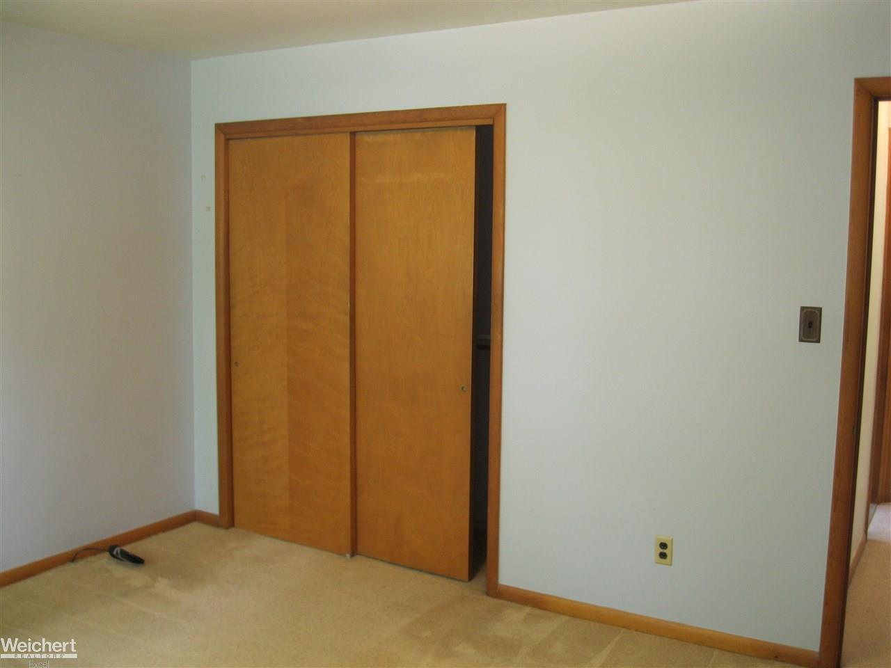 47576 Shelby Road Utica, MI 48317 - Photo 27 of 44 31320274-26.JPG