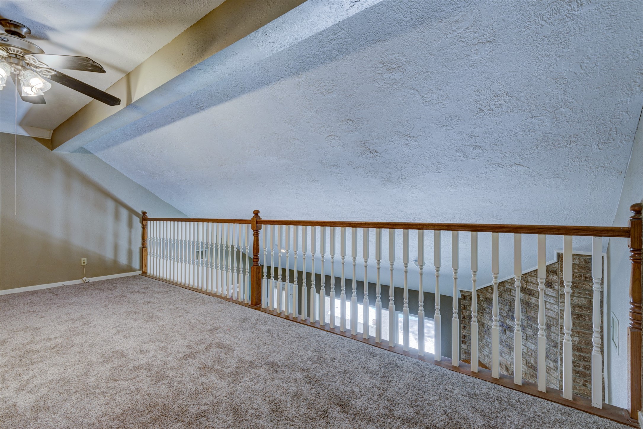 6502 Inverness Way Pasadena, TX 77505 - Photo 25 of 31 Upstairs game room