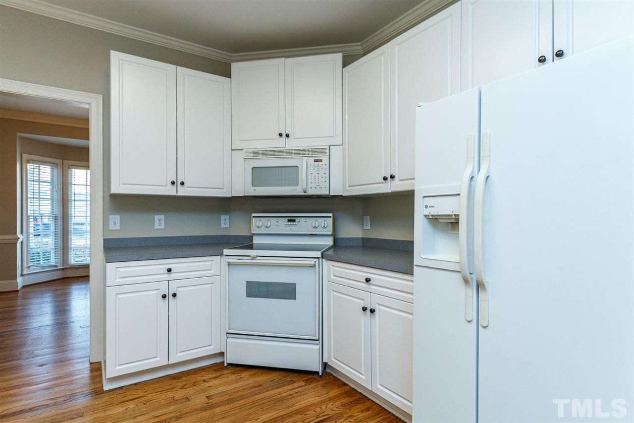 4504 Olde Stream Court Raleigh, NC 27612 - Photo 11 of 30 Gallery Image 11