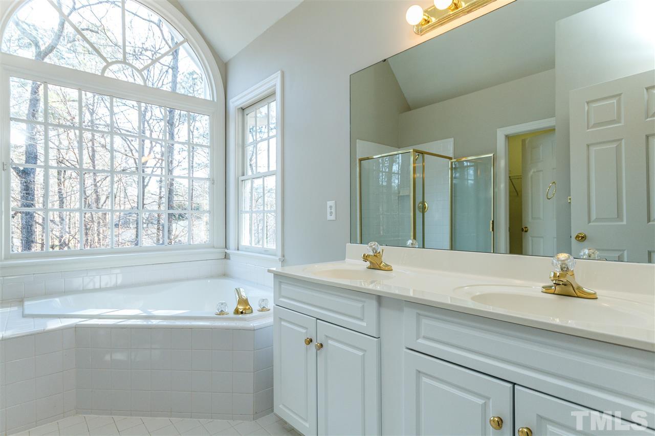 4504 Olde Stream Court Raleigh, NC 27612 - Photo 15 of 30 Gallery Image 15