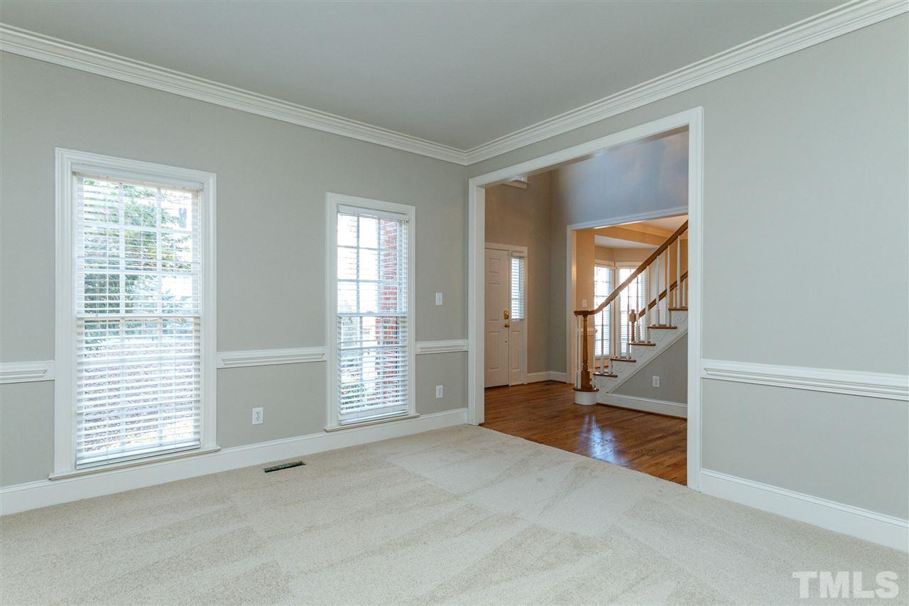 4504 Olde Stream Court Raleigh, NC 27612 - Photo 5 of 30 Gallery Image 5