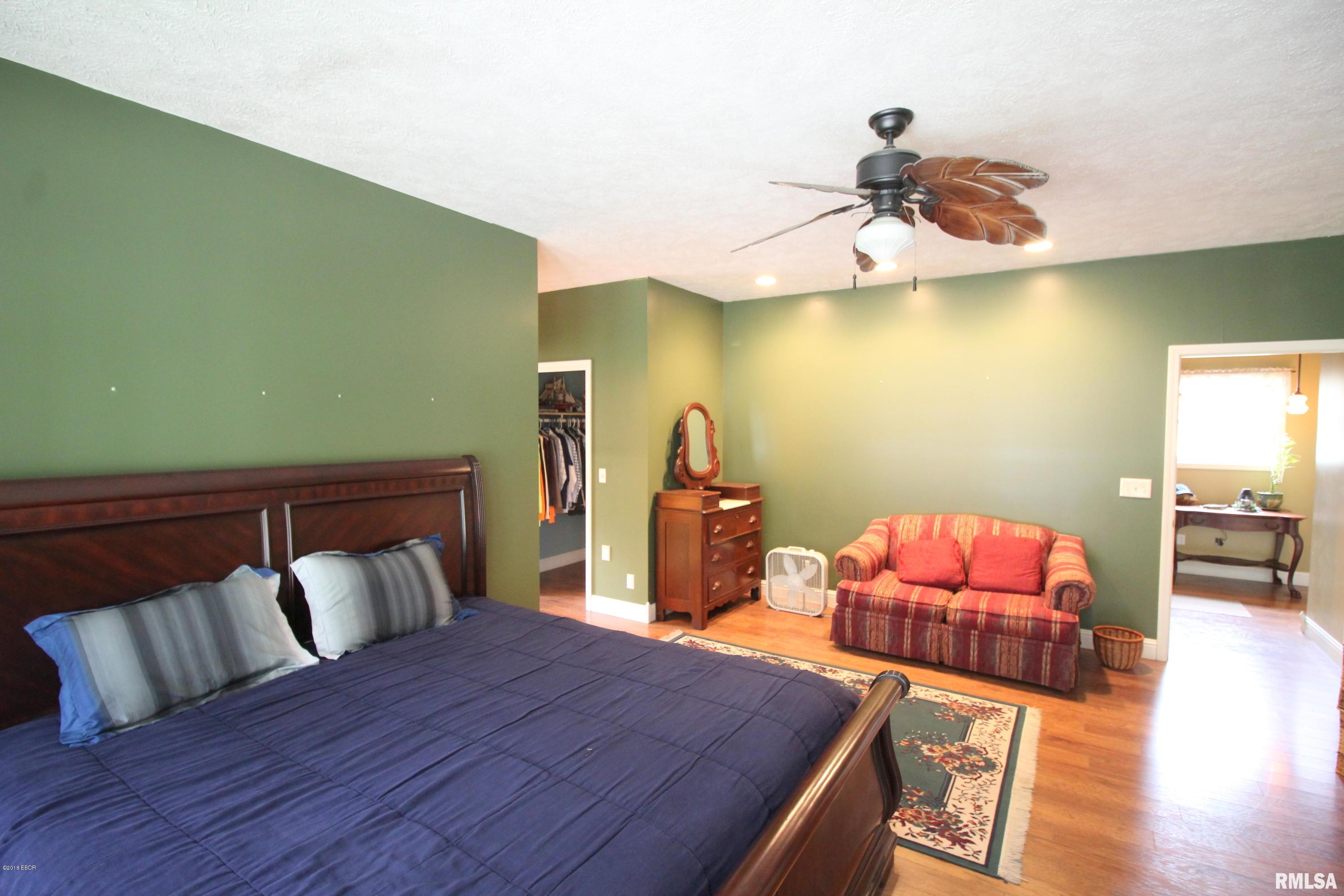 12677 Turkey Track Road Carterville, IL 62918 - Photo 17 of 33
