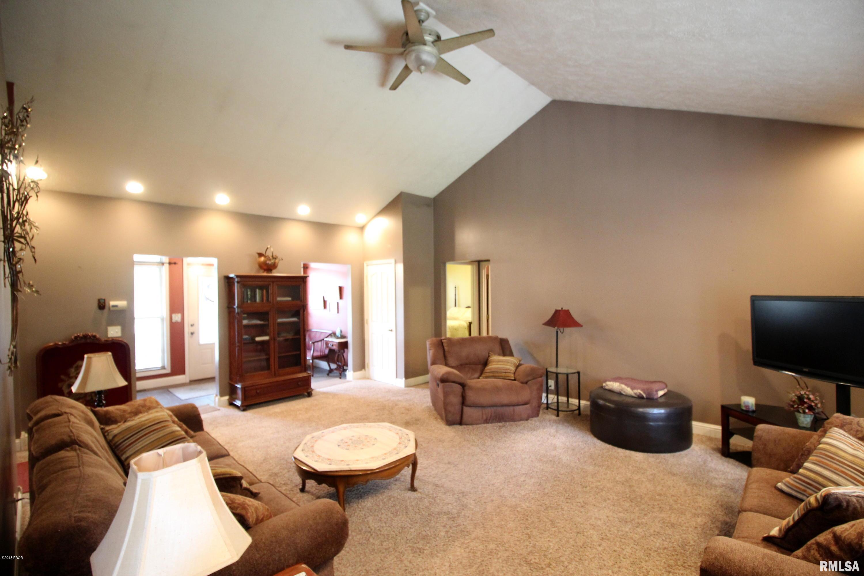 12677 Turkey Track Road Carterville, IL 62918 - Photo 3 of 33
