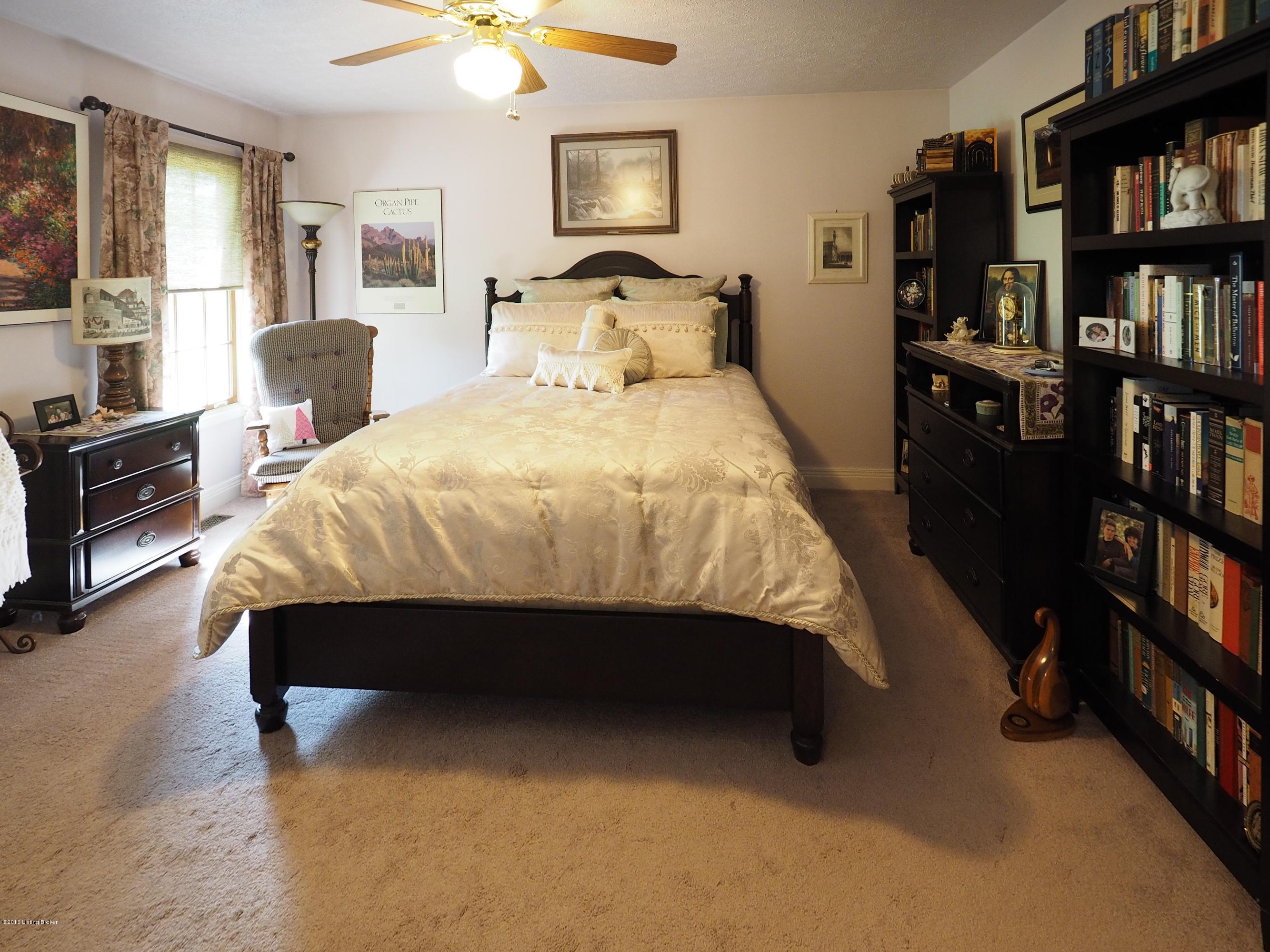 764 Drake Ridge Road Bloomfield, KY 40008 - Photo 10 of 26 Master bed