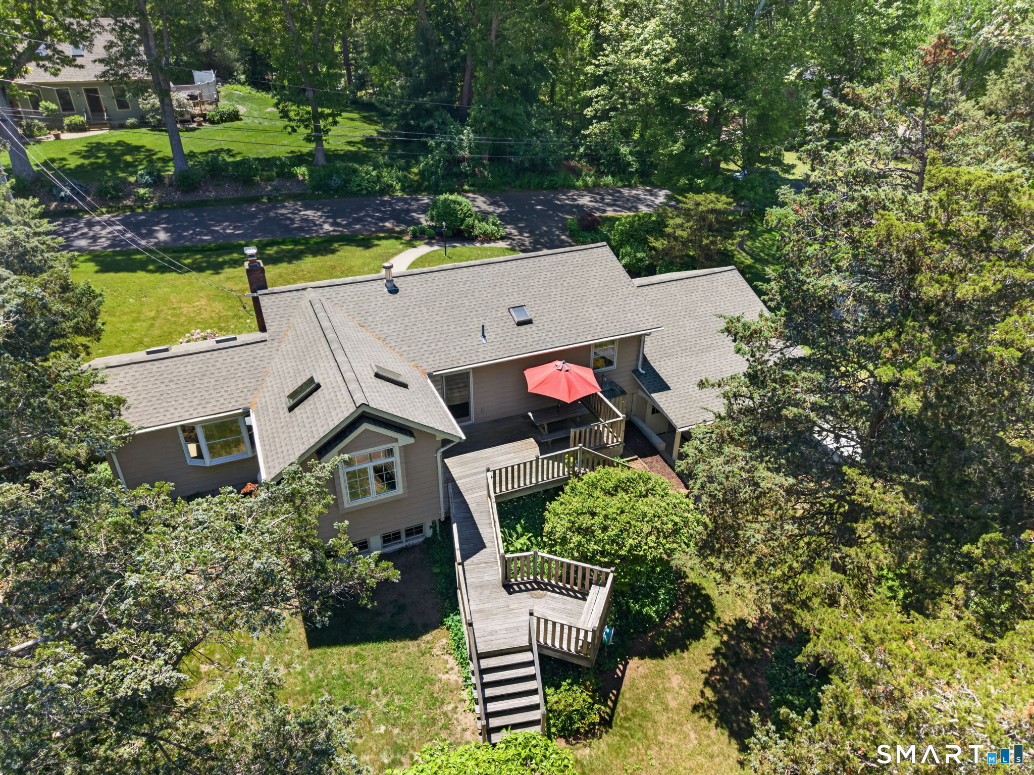 8 Liberty Ridge Clinton, CT 06413 - Photo 3 of 40