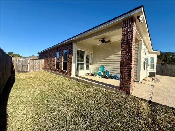 $2,300 | 9206 Anna Street, Needville, TX 77461