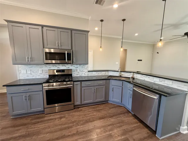 $2,500 | 9206 Anna Street, Needville, TX 77461