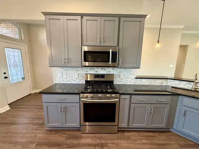 $2,700 | 9206 Anna Street, Needville, TX 77461