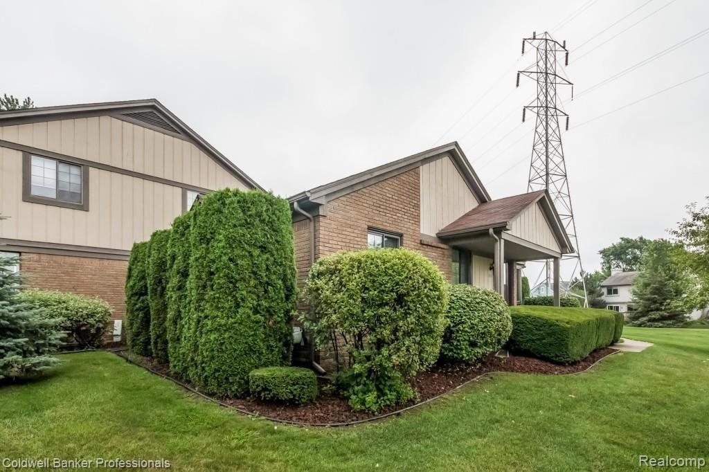 155 Meadow Ln Circle, Unit 21 Rochester Hills, MI 48307 - Photo 26 of 31