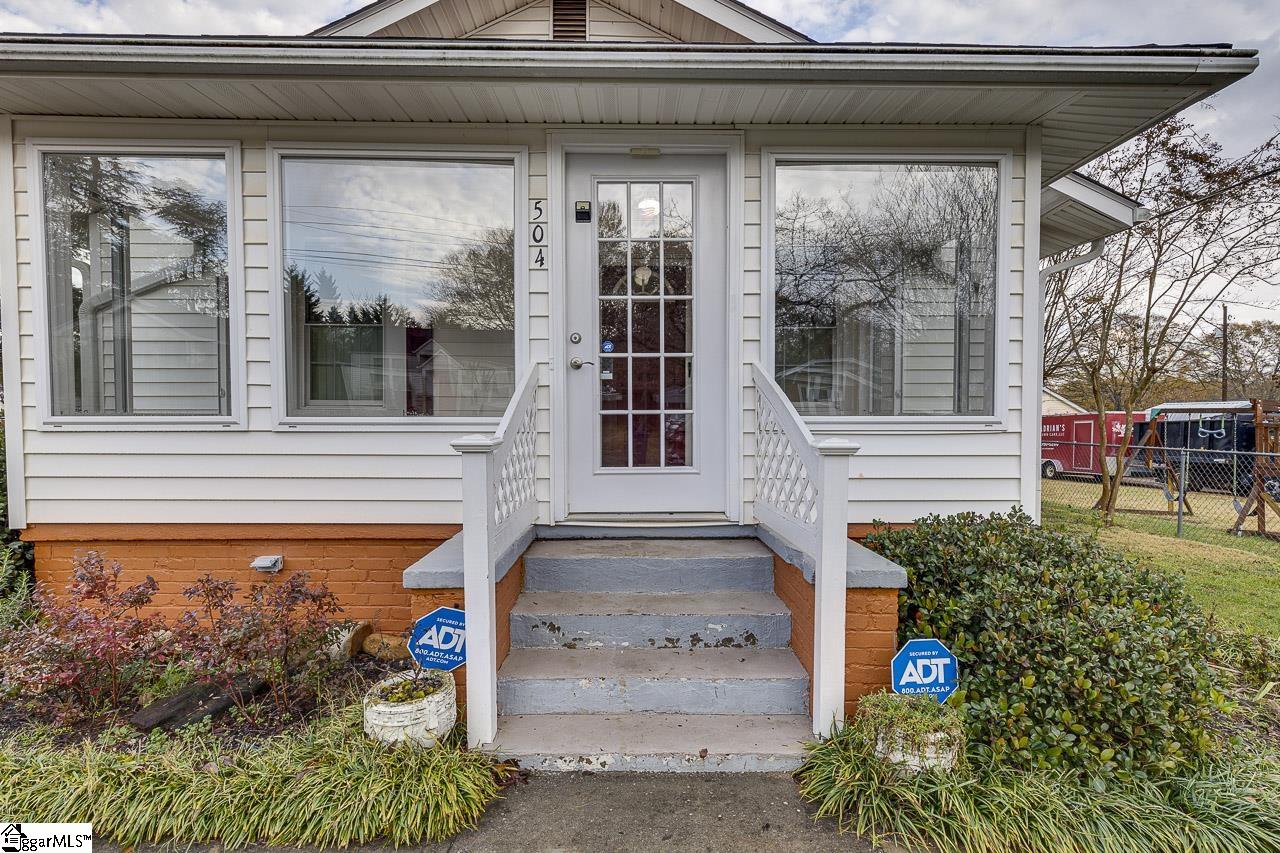 504 McCrary Street Greenville, SC 29609 - Photo 4 of 37 Gallery Image 4