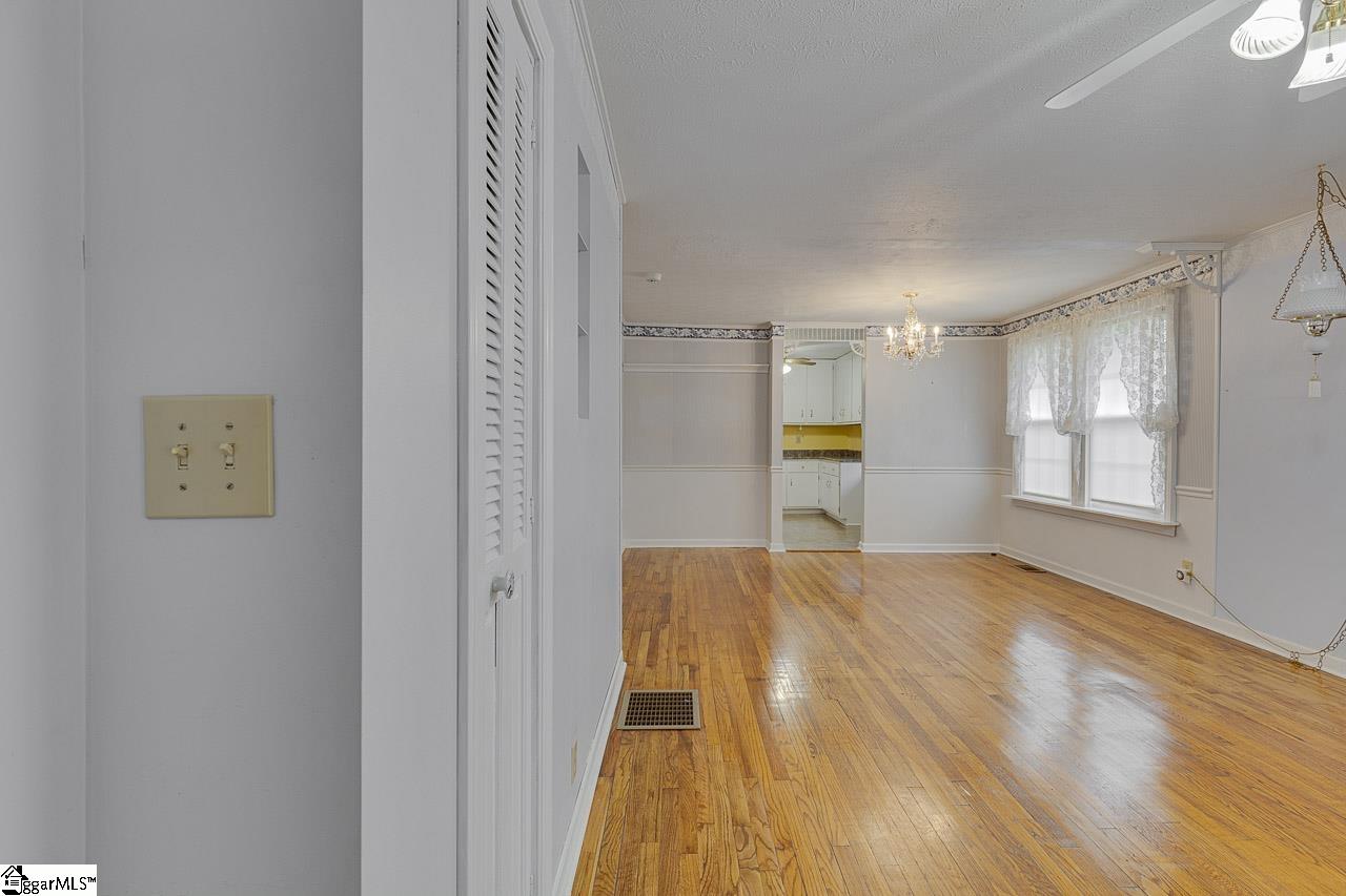 504 McCrary Street Greenville, SC 29609 - Photo 6 of 37 Gallery Image 6