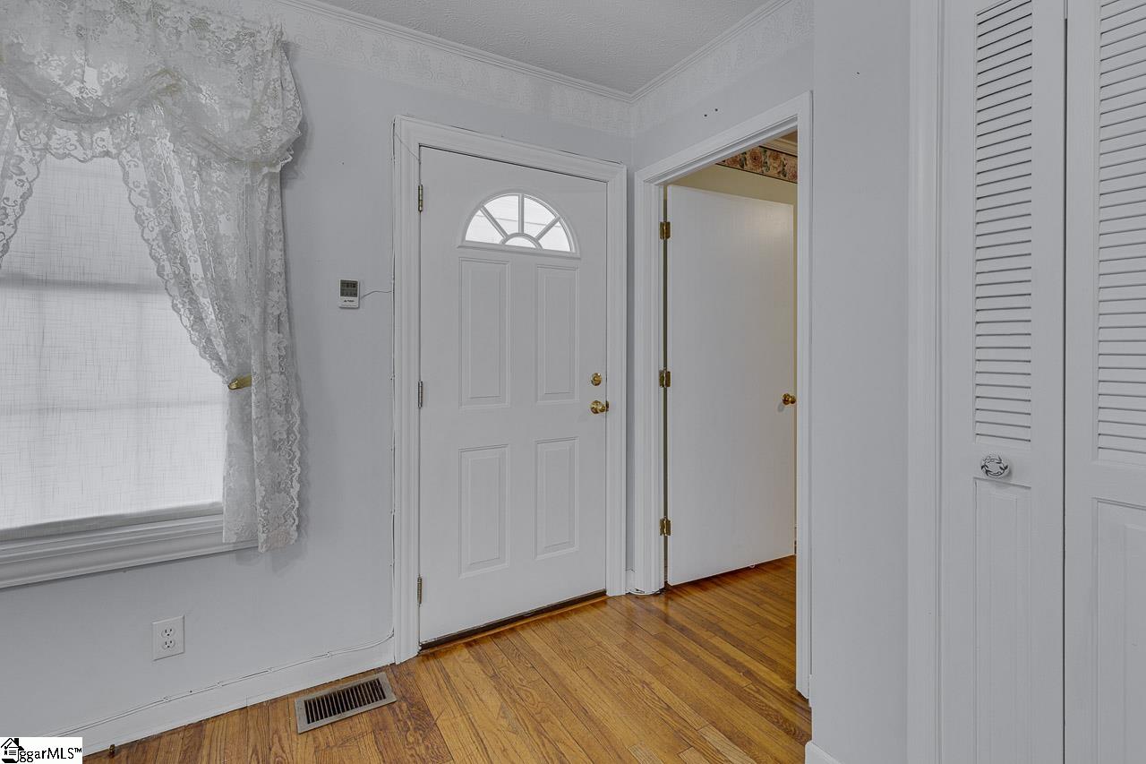 504 McCrary Street Greenville, SC 29609 - Photo 7 of 37 Gallery Image 7