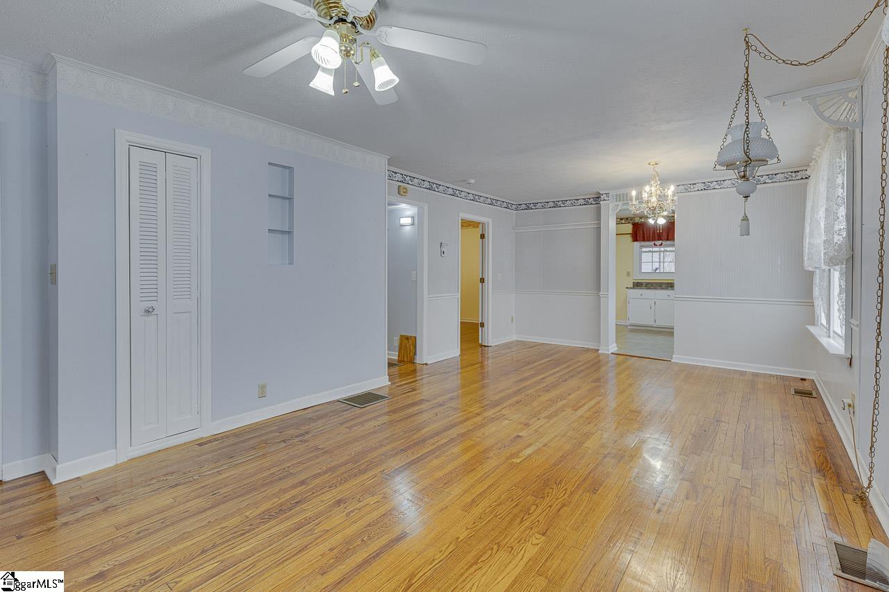 504 McCrary Street Greenville, SC 29609 - Photo 9 of 37 Gallery Image 9