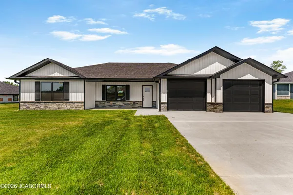 $379,900 | 133 Poelker Place, Jefferson City, MO 65109