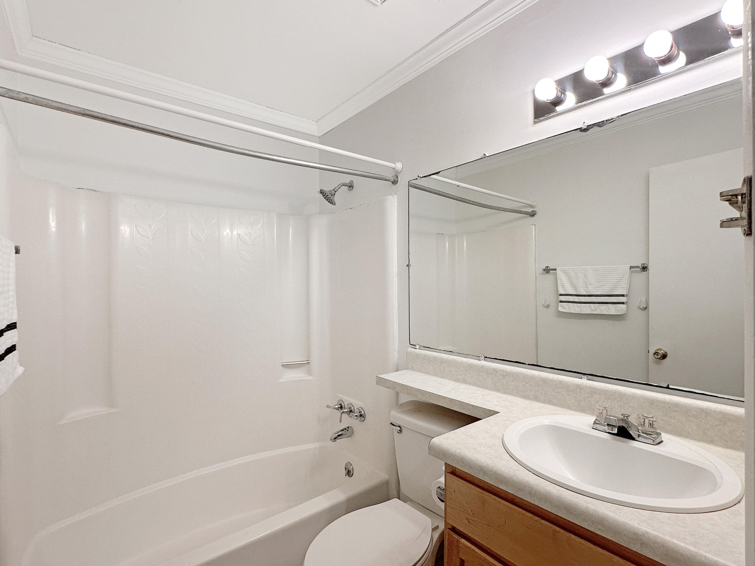 21 Rivers Point Row, Unit 13F Charleston, SC 29412 - Photo 23 of 30 IMG_0557