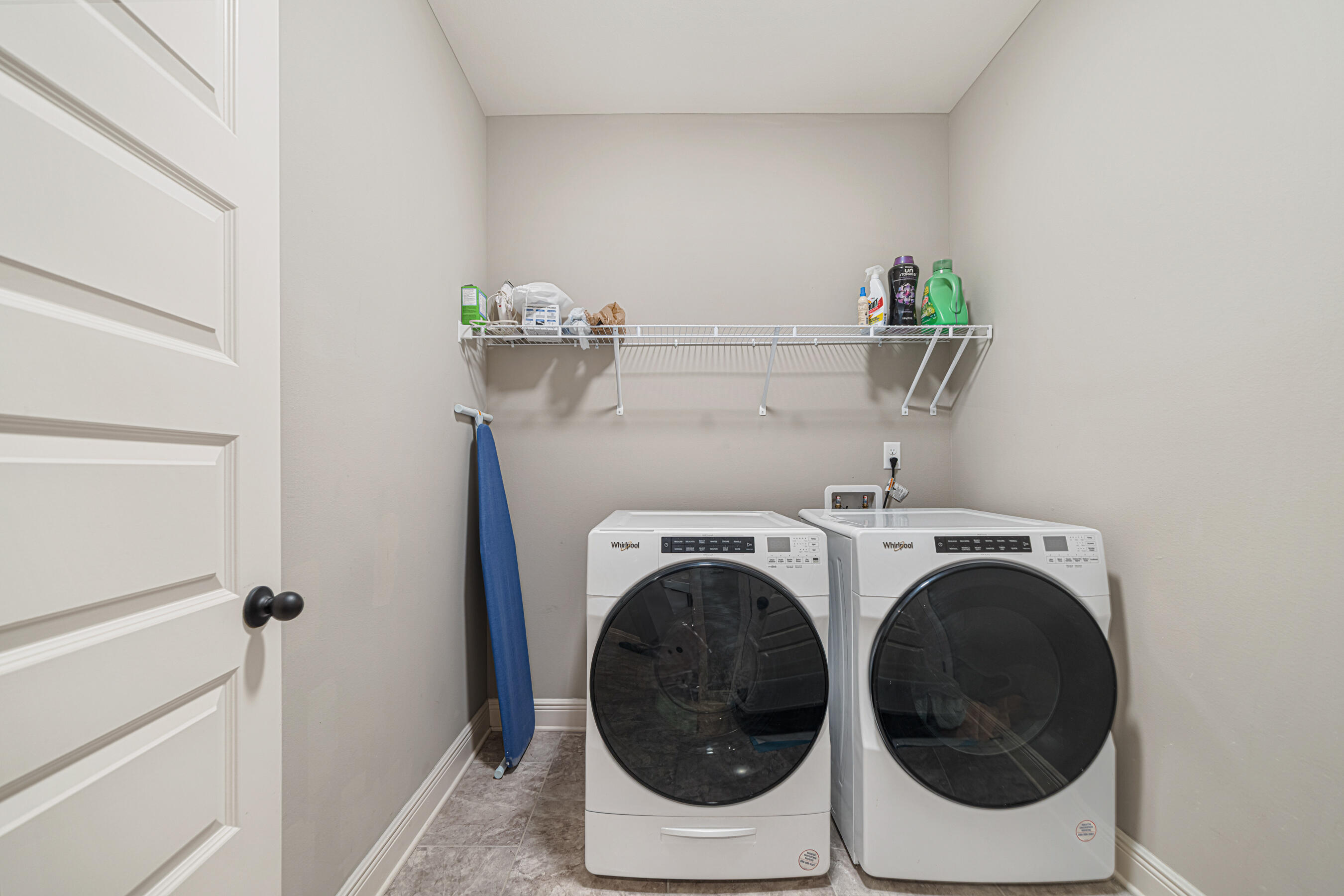 801 Playground Road Fort Walton Beach, FL 32547 - Photo 25 of 38 a utility room with dryer and washer