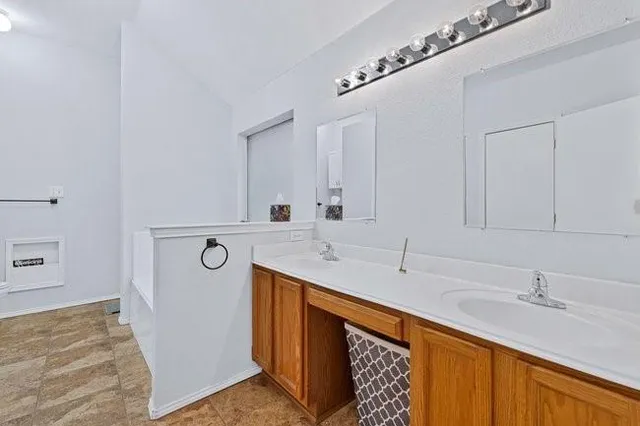 $395,000 | 113 Ellicott Drive, Roanoke, TX 76262