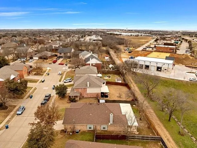 $395,000 | 113 Ellicott Drive, Roanoke, TX 76262