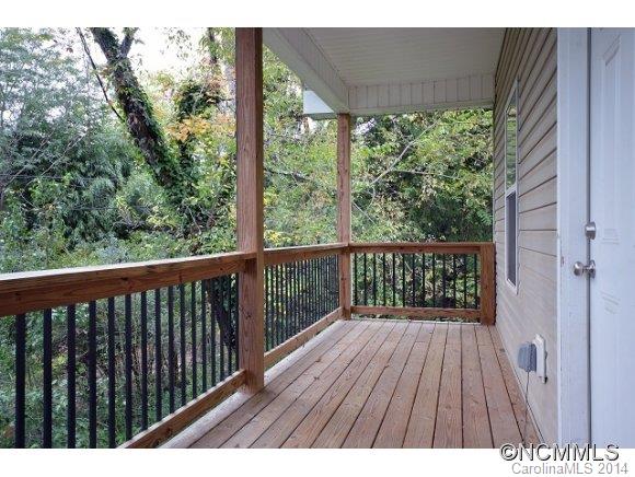 184 Pineview Road Asheville, NC 28804 - Photo 2 of 10 Gallery Image 2