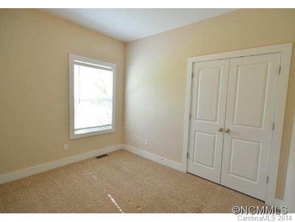 184 Pineview Road Asheville, NC 28804 - Photo 9 of 10 Gallery Image 9