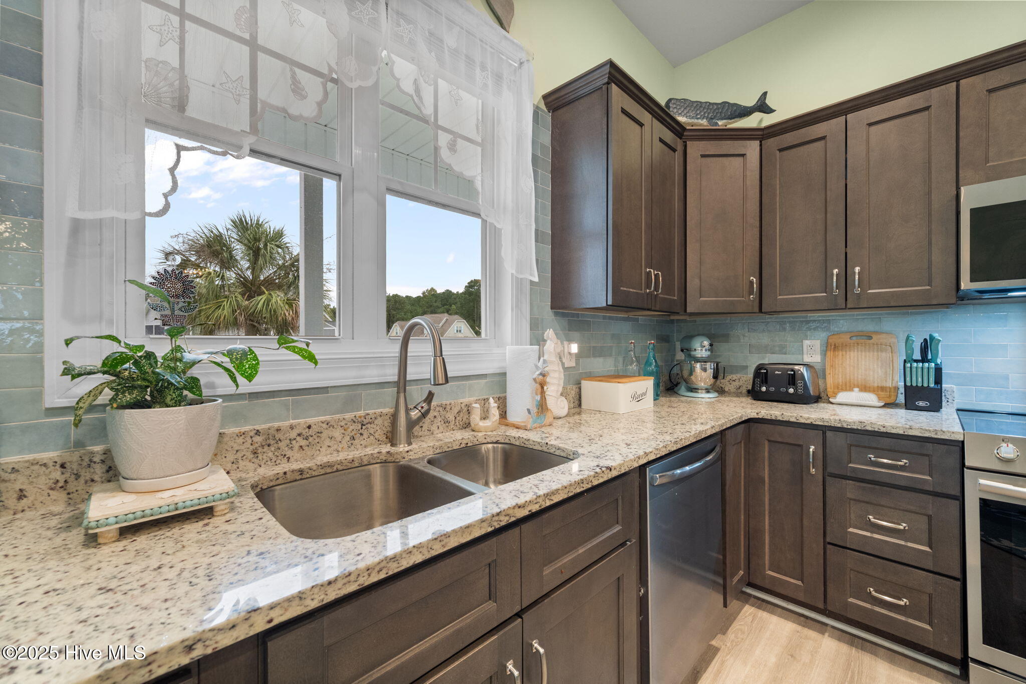 502 Diamond Ridge Court Hubert, NC 28539 - Photo 16 of 55 33-web-or-mls-_RAD1517