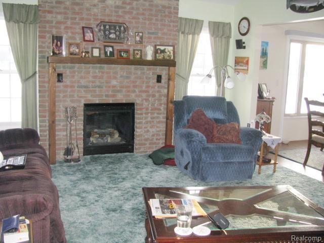 10835 Fisher Road Yale, MI 48097 - Photo 7 of 25 Fisher #7 great room