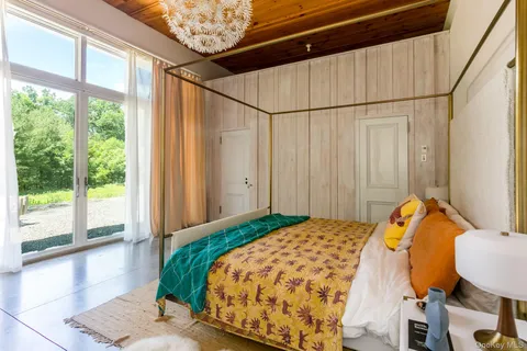 $1,895,000 | 115 Band Camp Road, Saugerties, NY 12477