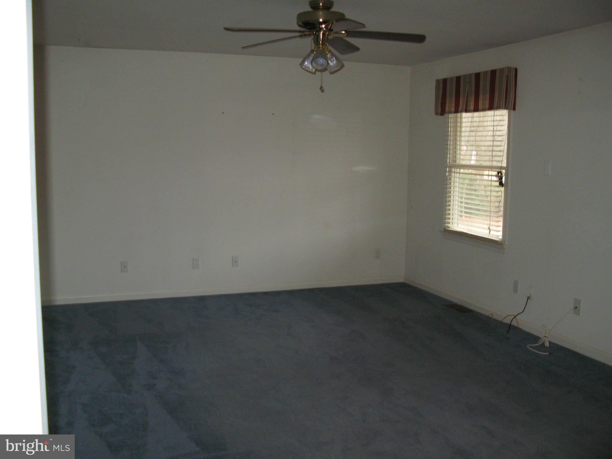 9440 Dahlgren Road King George, VA 22485 - Photo 4 of 8 Living Room
