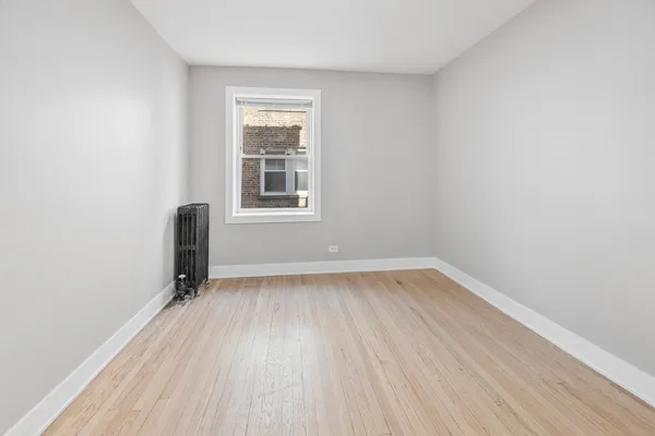 $1,412 | 7375 North Damen Avenue, Unit H2, Chicago, IL 60645